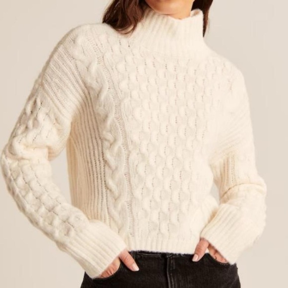 Abercrombie & Fitch White Cable Turtleneck Sweater - Picture 12 of 15